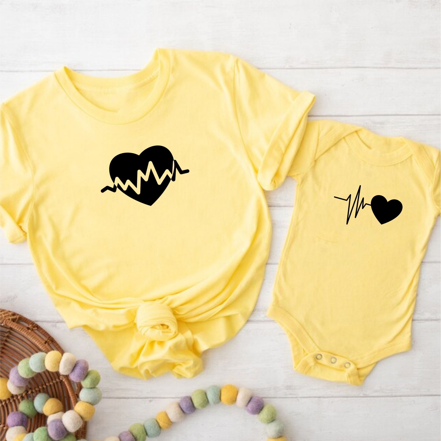 Camisetas mamá e hija de tal madre, corazón latiendo